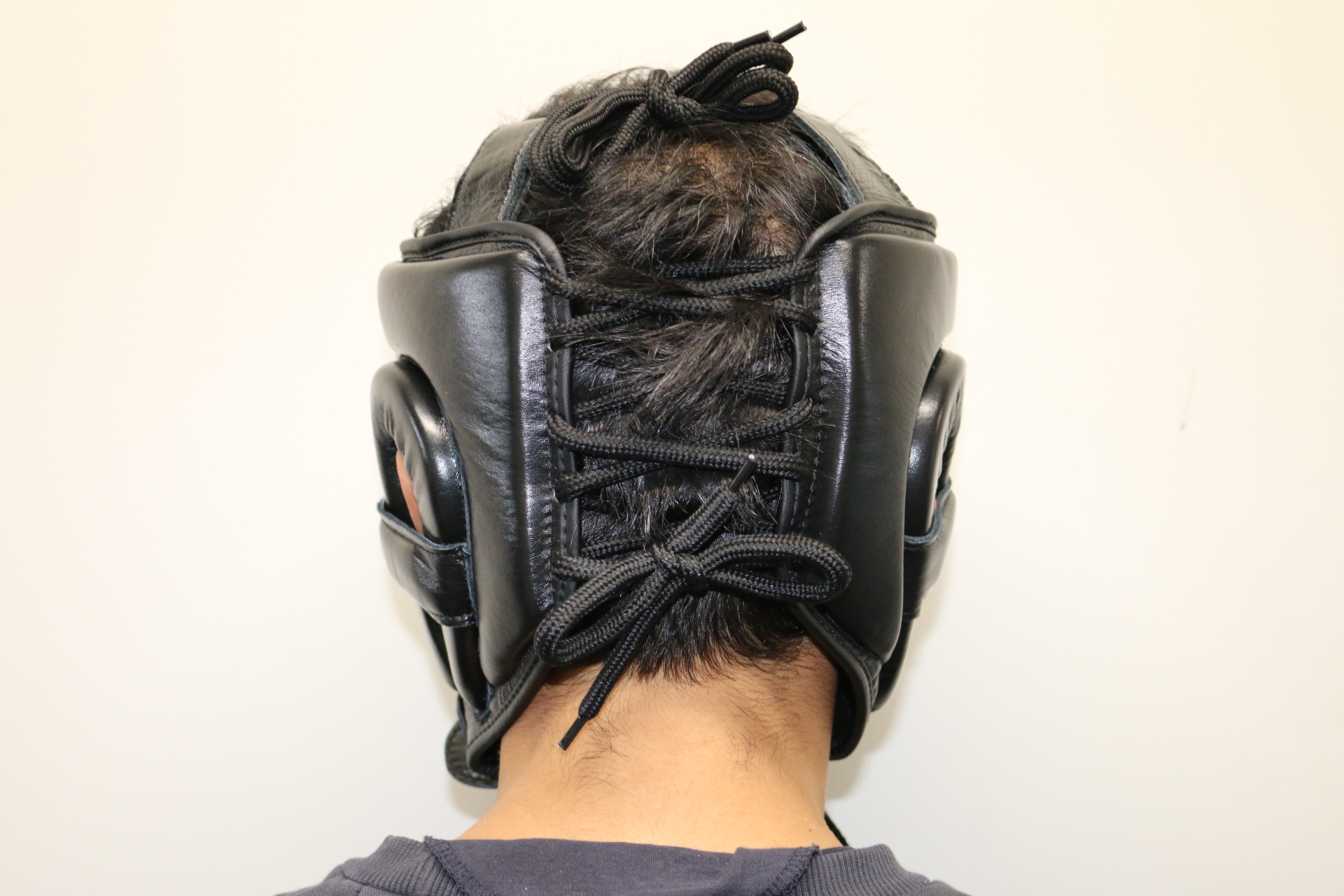 Blackheadgearback