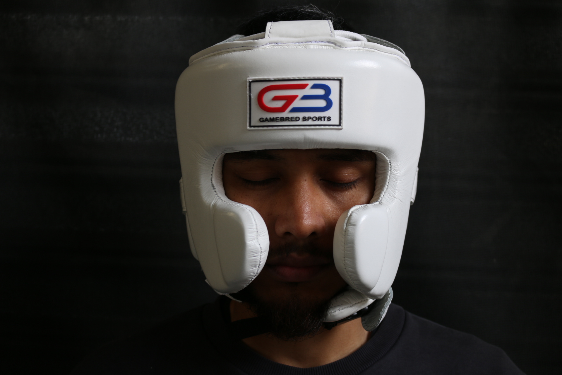 Whiteheadgearfront (1)